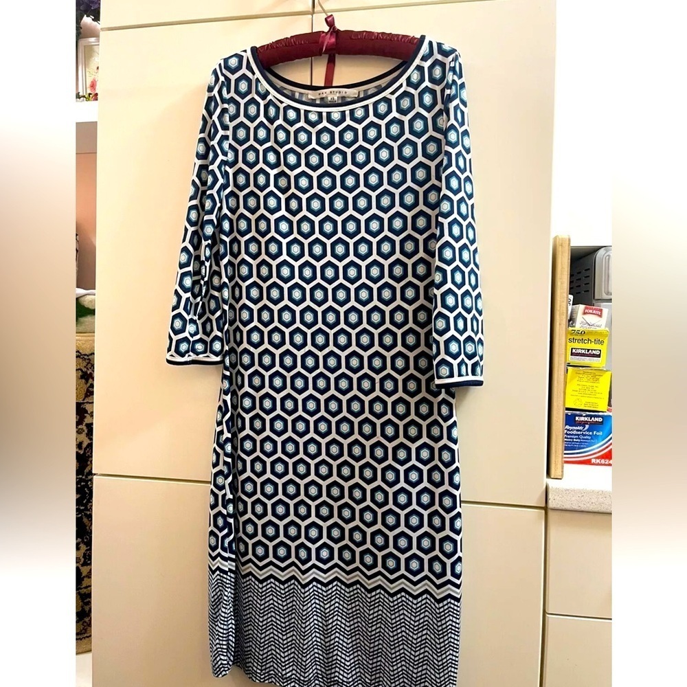 Max studio Chic Blue and White Geometric Dress size XS